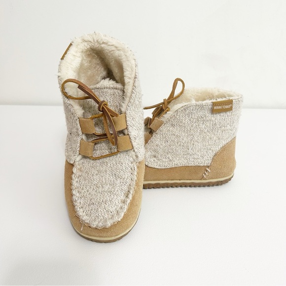 Minnetonka Women’s Torrey Slipper Booties Size 6 - Picture 1 of 5